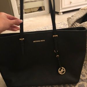 A black large jet set Michael Kors tote